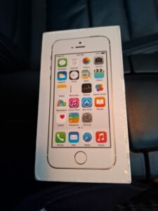 Apple iPhone 5s A1457 – 16GB – Silber – C.2013 Factory Sealed