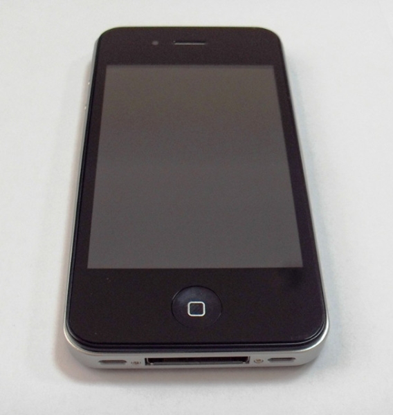 Apple iPhone 4s – 8GB – Schwarz (Entsperrt) A1387 (CDMA + GSM)