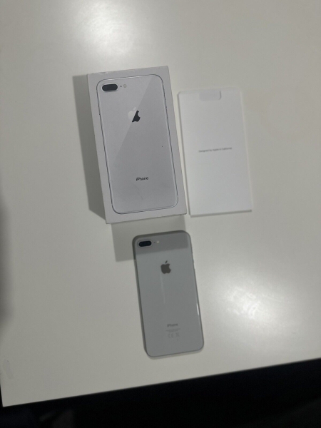 Apple iPhone 8 Plus 64GB entsperrt – silber
