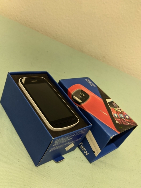 Nokia  808 PureView – 16GB – Weiß (Ohne Simlock) Smartphone (A00005879)