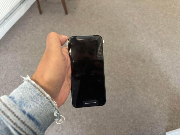 Apple iPhone X – 64 GB – silber (entsperrt) A1901 (GSM)