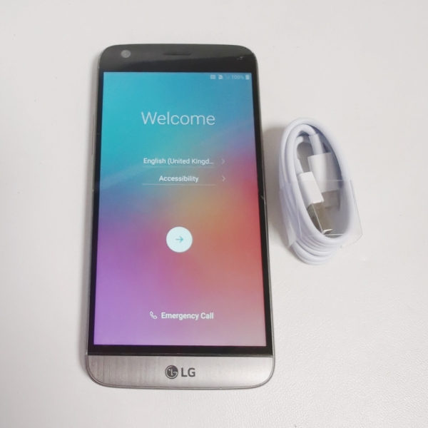 LG G5 H850 Smartphone 32GB titan *KLEINER RISS AUF DISPLAY*