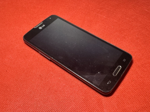 LG Optimus L90 D405N – 8 GB – Smartphone schwarz (entsperrt)