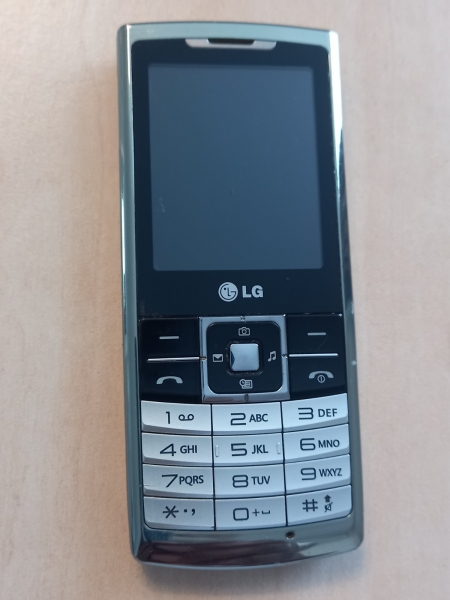LG S310 Handy Tesco Lock silber Smartphone