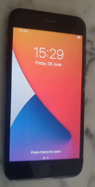 Apple iPhone 7 – 32 GB – Schwarz (entsperrt) A1778 (GSM)