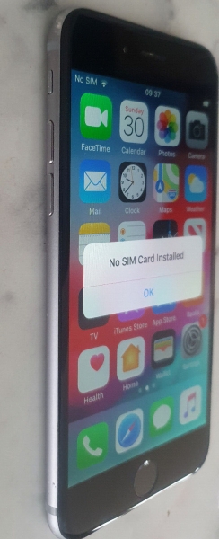 Apple iPhone 6 – 64 GB – silber (entsperrt) A1586 (CDMA + GSM)