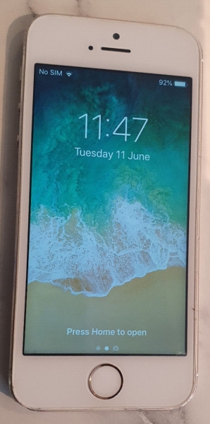 Apple iPhone 5s – 16GB – Gold (Entsperrt) A1457 (GSM)