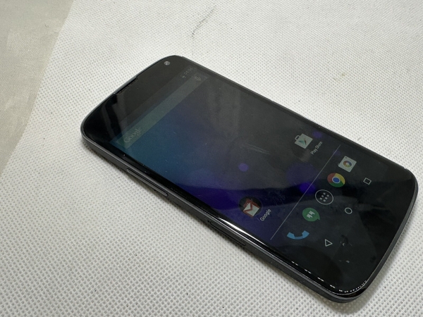 LG NEXUS 4 – E960 schwarz (entsperrt) Smartphone