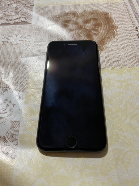 Apple iPhone 7 – 32 GB – Schwarz (entsperrt) A1778 (GSM)