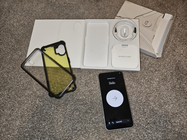 Nothing Phone 2 12GB RAM, 256GB Speicher, weiß entsperrt 5G Smartphone