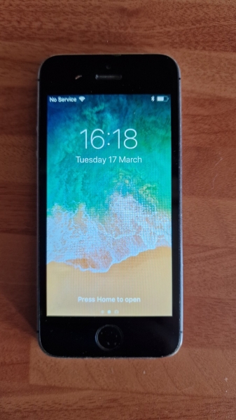 Apple iPhone 5S 16GB schwarz 02 4G LTE Smartphone