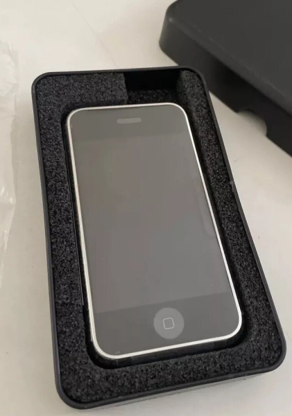 Old Stock Apple iPhone 2g 8gb 1. Generation – 2007 Selten Vintage