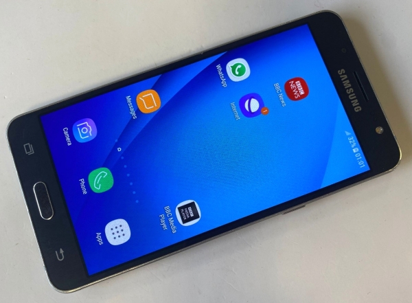 Samsung Galaxy J5 (2016) SM-J510FN Smartphone Handy UNLOCKED 4G einige Schäden