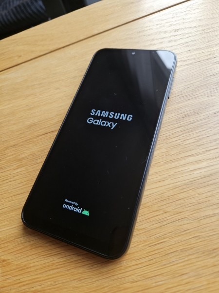 Samsung Galaxy A14 schwarz Smartphone, entsperrt, 5G 64GB/4GB RAM, Top Zustand