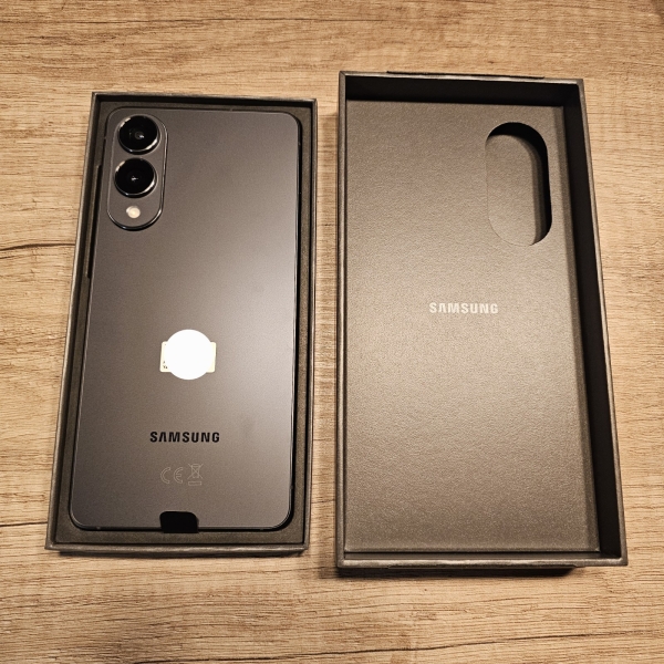 Samsung Galaxy S25 Edge Titanium Jetblack 12 + 256 GB Smartphone Handy mit OVP