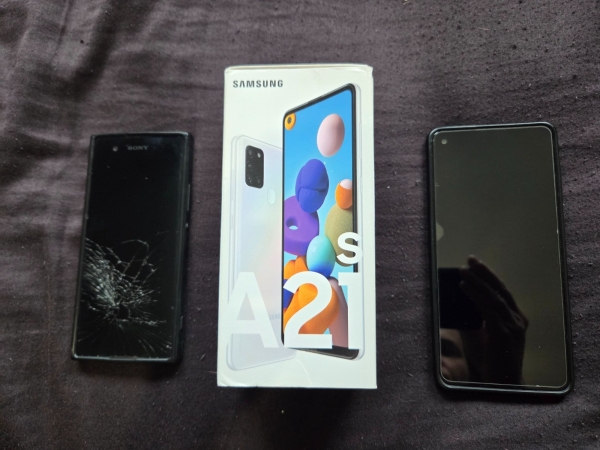 Samsung Galaxy A21s 64GB (Entsperrt) (Dual SIM) Smartphone. Sony Expedia.
