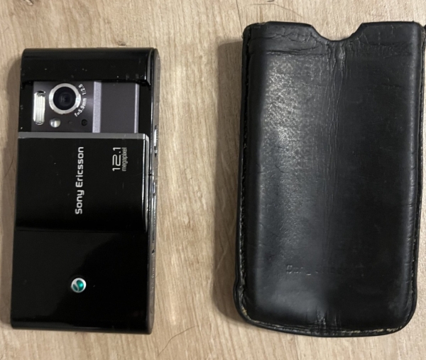 Handy Sony Ericsson U1i silber (Ohne Simlock) Smartphone