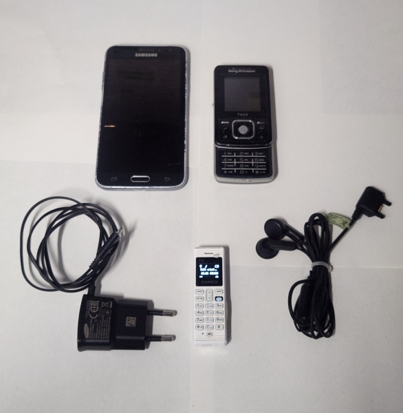 Smartphone Handy Samsung J3 + Sony Ericsson T303 + Fly ZANCO *Anschauen*
