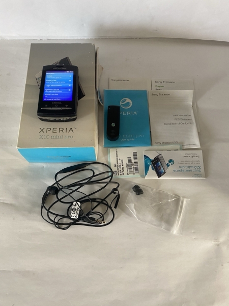 Sony Ericsson Xperia X10 Pro U20i Box Anleitung USB Stick Kopfhörer Unlocked