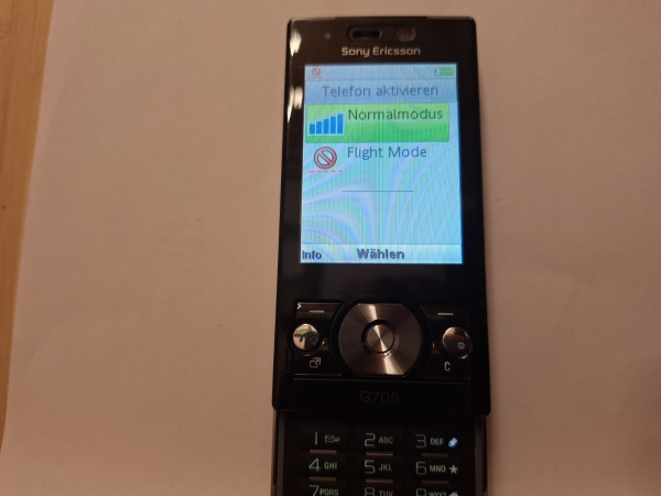 Handy Sony Ericsson  G705 schwarz (Ohne Simlock) Smartphone Slider
