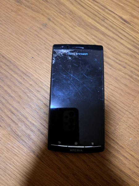 Sony Ericsson Xperia Arc LT18i Smartphone Schwarz Silber