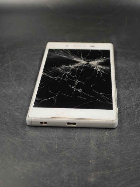 Sony Xperia Z3 + E6553 RAM 3GB 32GB Smartphone – Display Broken, Gebraucht Aktiv