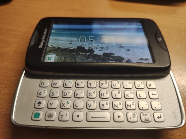 Sony Ericsson CK15  Smartphone