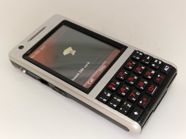 Super Zustand entsperrt funktionierend Sony Ericsson P1i silber Retro Handy