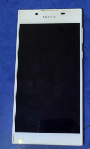 2017 weiß Sony Xperia L1 G3311 -“ 5,5 Display 16GB Android 7 Smartphone – (Teile)