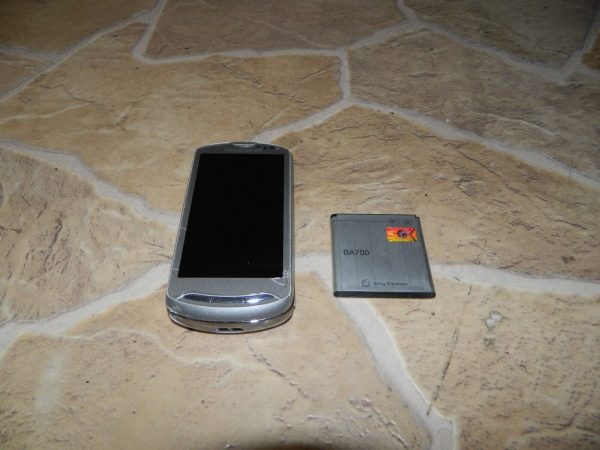 Sony Ericsson MK 16 i – Smartphone/ Handy + Original Batterie