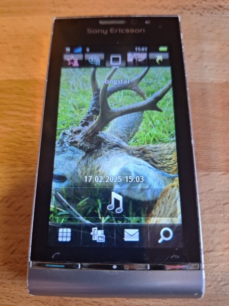 Sony Ericsson  Satio U1i – Silber (Ohne Simlock) Smartphone (Release date: 21…