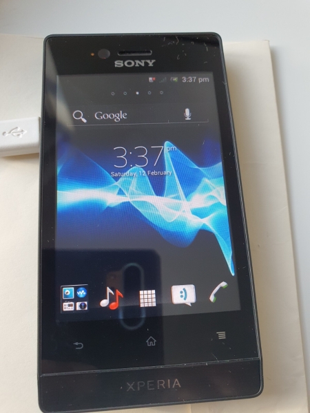 Sony Xperia Miro ST 23i – 4GB SCHWARZ Touchscreen Handy Mobilteil Neuwertig