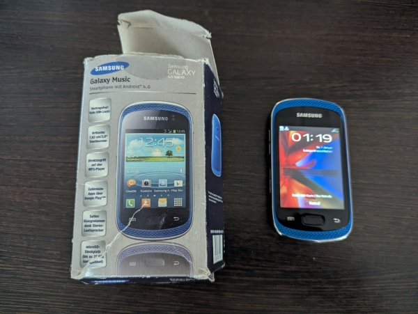 Samsung Galaxy Music GT-S6010 Blau Smartphone Handy, ohne Simlock + OVP