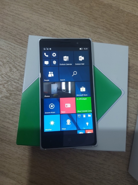 Nokia Lumia 830 16GB Schwarz Windows Phone Smartphone 💥