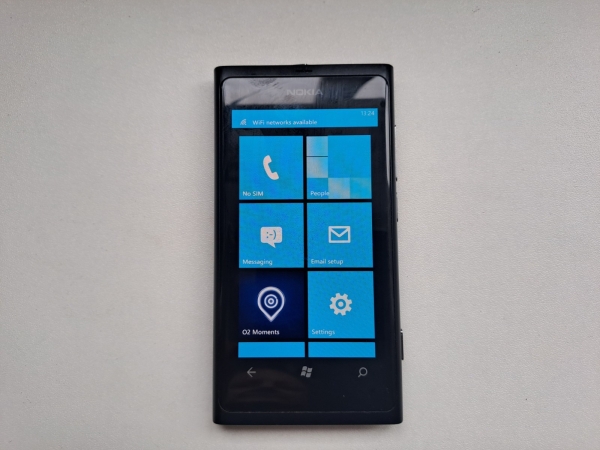 Nokia Lumia 800 Smartphone 16 GB (Netzwerk entsperrt) – schwarz