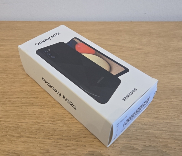 Samsung Galaxy A02s Dual-SIM 32GB Black Smartphone wie neu keine Gebrauchsspuren