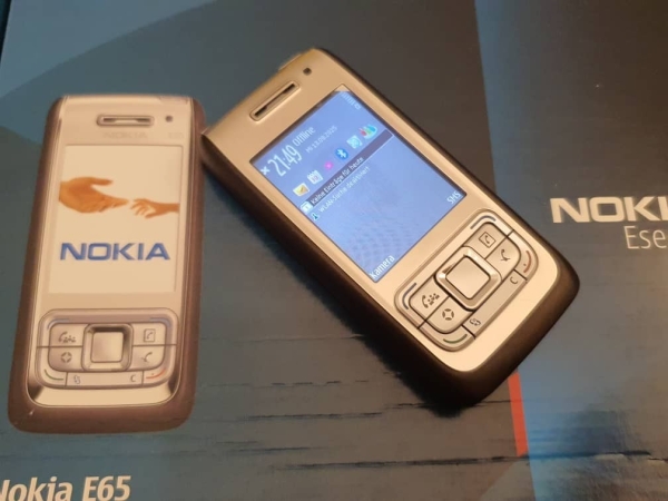 Nokia  E65 – Wie NEU!!! – Silber (Ohne Simlock) Smartphone