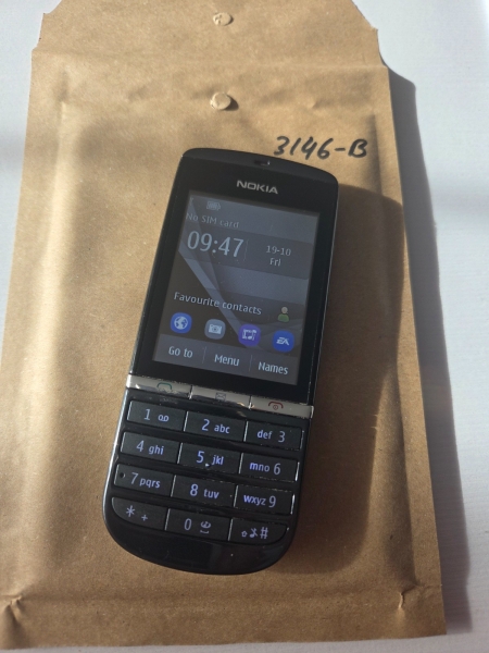 Nokia Asha 300 Smartphone (entsperrt) – Graphite
