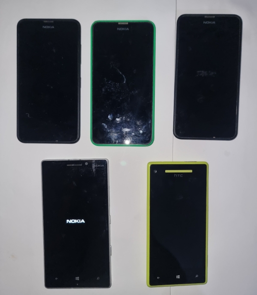 Restposten 5x Nokia Lumia Smartphones als Ersatzteil oder nicht funktionsfähig