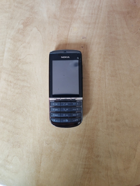 Nokia Asha 300 Touch und Typ Grau Gesperrtes Netzwerk GUTER ZUSTAND