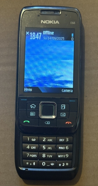 Nokia E66 – Smartphone – entsperrt – Retro Slider Phone – funktioniert