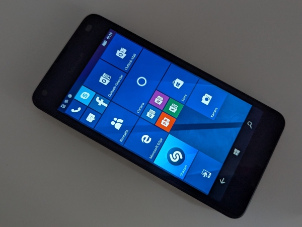 Microsoft Nokia Lumia 550 8GB Schwarz Smartphone Windowsphone 💥