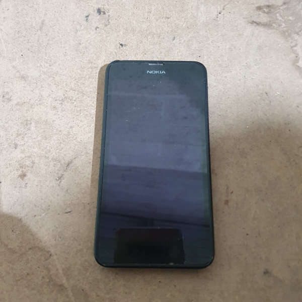 Nokia Lumia schwarz Bluetooth 4,5″ Touchscreen 5MP Android Smartphone – als Ersatzteilspender