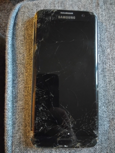 Samsung Galaxy S7 schwarz – gesprungen vorne & hinten kein Strom – für Ersatzteile oder Reparatur