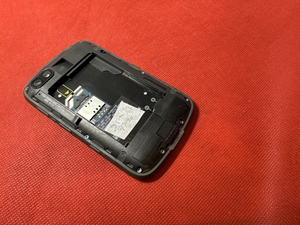 Blackberry 9720 schwarz QWERTZ Handy Smartphone defekt unvollständig