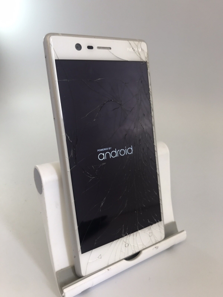 Nokia 3 (TA-1020) 16GB weiß entsperrt Android Touchscreen Smartphone gesprungen