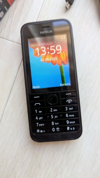 Nokia  220 – Black (Ohne Simlock) Smartphone