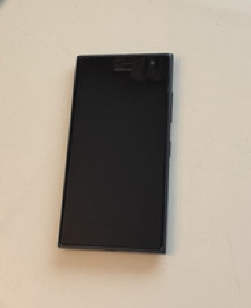 Nokia Lumia Smartphone 735 RM-1038 Spender Display Accu Kamera Etc Ok