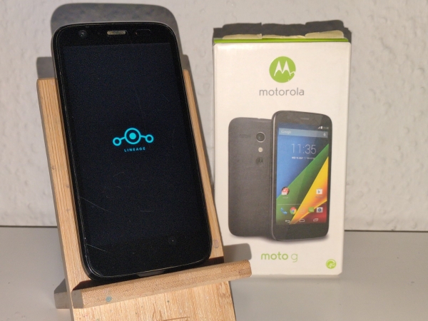 Motorola MOTO G LTE 4G XT1039 8GB Schwarz Smartphone, LineageOS 16.0, Android 9