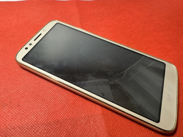 Motorola Moto E5 Play – 16GB – Smartphoneschaden unvollständig TA1920-15